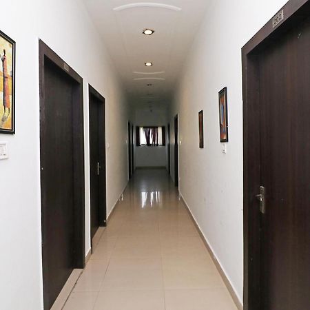 OYO 24199 Hotel Ojus Tower Rudrapur Buitenkant foto